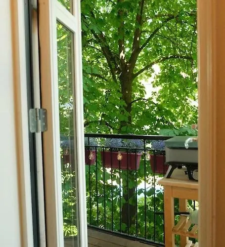 Nydelig Leilighet Med Klassiske Detaljer דירה